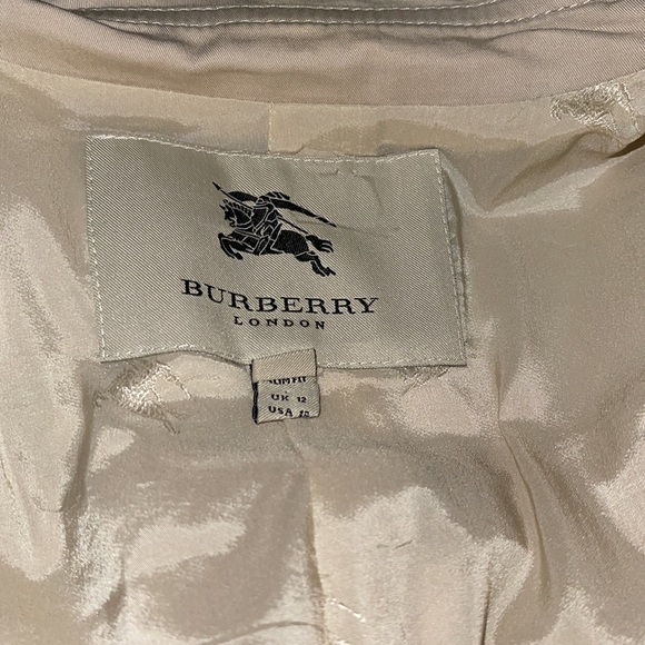 Burberry Blazer - Picture 5 of 6